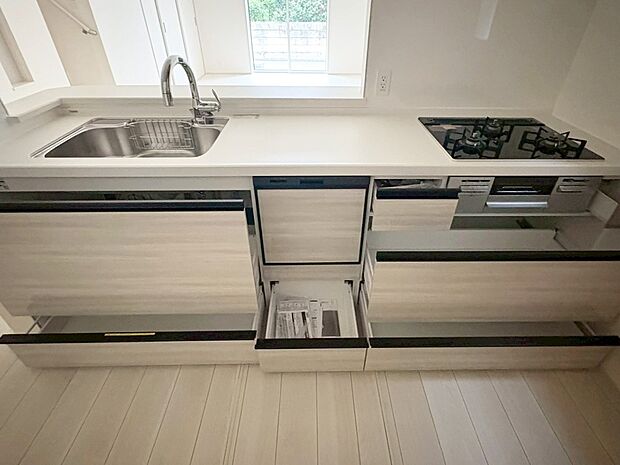 1号棟  ■シンプルで機能的、毎日使いやすいキッチン