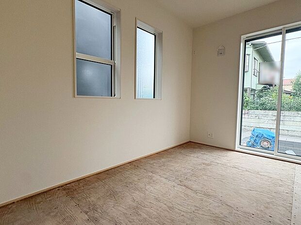 1号棟  ■落ち着いた色合いのお部屋で穏やかな時間を楽しめます