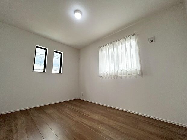 A号棟  ■落ち着いた色合いのお部屋で穏やかな時間を楽しめます