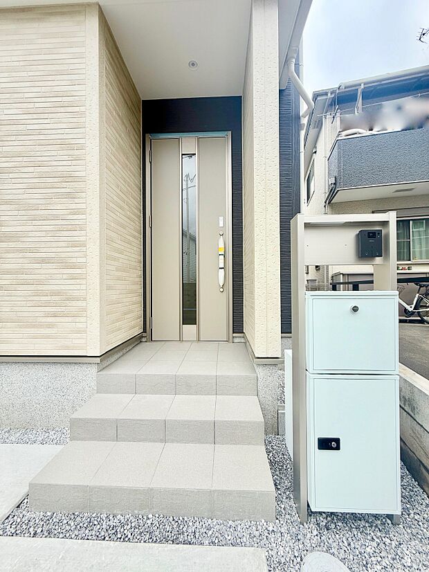 1号棟 ■ シンプルで美しく、住まいの第一印象を彩る玄関です