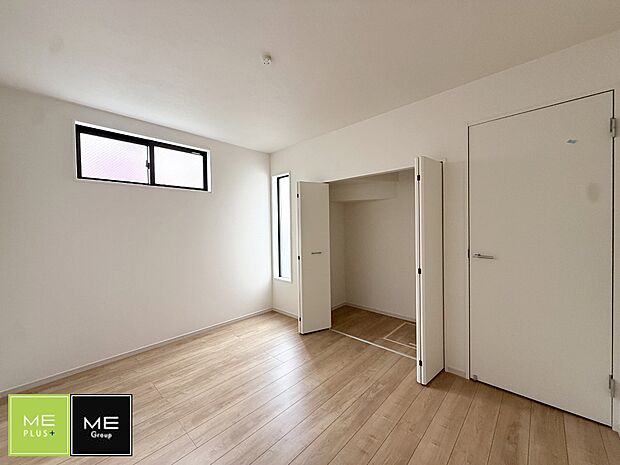 1号棟 ■落ち着いた色合いのお部屋で穏やかな時間を楽しめます