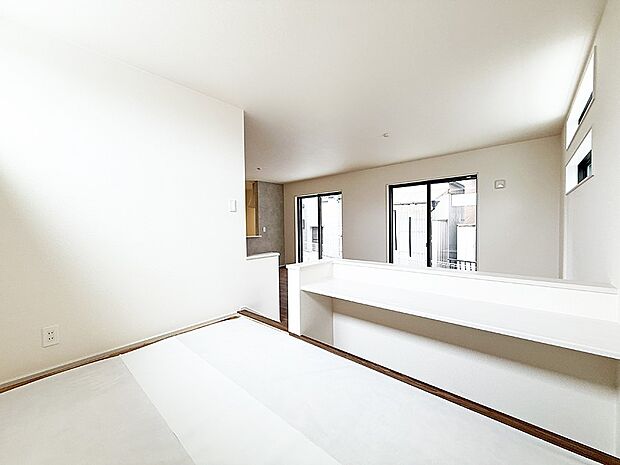 2号棟 ■落ち着いた色合いのお部屋で穏やかな時間を楽しめます