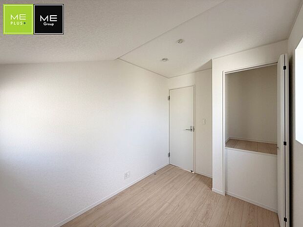 2号棟 ■落ち着いた色合いのお部屋で穏やかな時間を楽しめます