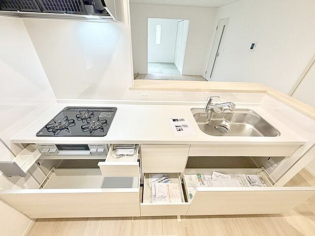 1号棟 ■シンプルで機能的、毎日使いやすいキッチン