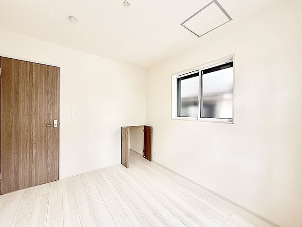 1号棟  ■落ち着いた色合いのお部屋で穏やかな時間を楽しめます