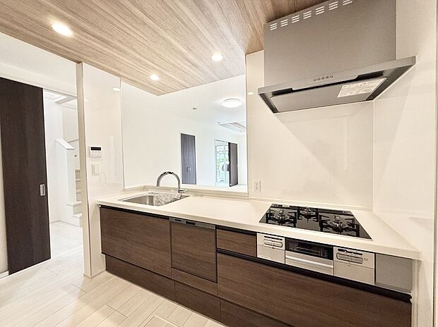 2号棟 ■シンプルで美しく心地よい時間を生むキッチン空間