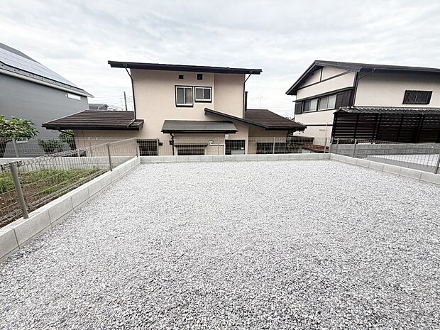 A号棟 ■落ち着いた雰囲気の屋外空間