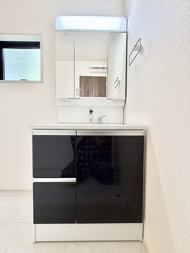 1号棟 ■朝の準備がスムーズにできる広さです