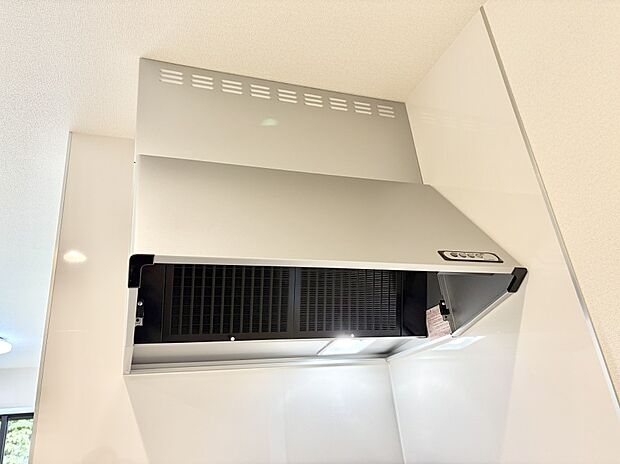■調理時の蒸気や匂いが換気扇に誘導され、効率的に排煙ができます。