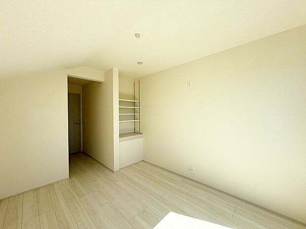 2号棟  ■落ち着いた色合いのお部屋で穏やかな時間を楽しめます