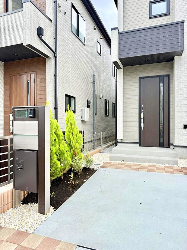 1号棟 ■ 家族とゲストをやさしく迎える、心温まる玄関
