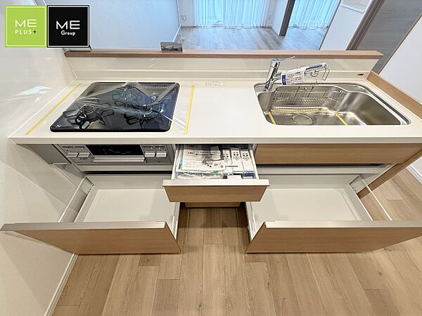 ■シンプルで機能的、毎日使いやすいキッチン