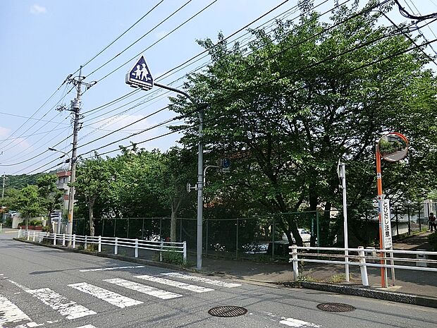 小学校 640m 八王子市立宇津木台小学校