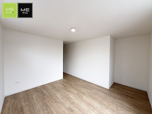 2号棟 ■落ち着いた色合いのお部屋で穏やかな時間を楽しめます