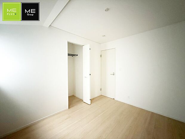 5号棟 ■落ち着いた色合いのお部屋で穏やかな時間を楽しめます