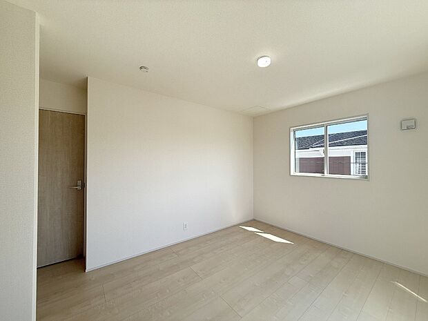 1号棟 ■落ち着いた色合いのお部屋で穏やかな時間を楽しめます