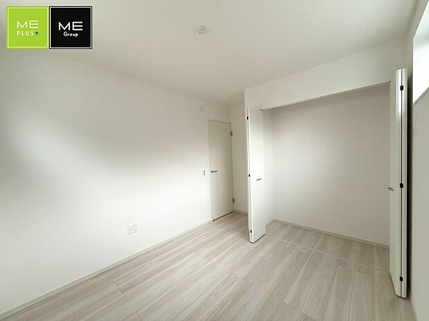 1号棟 ■落ち着いた色合いのお部屋で穏やかな時間を楽しめます