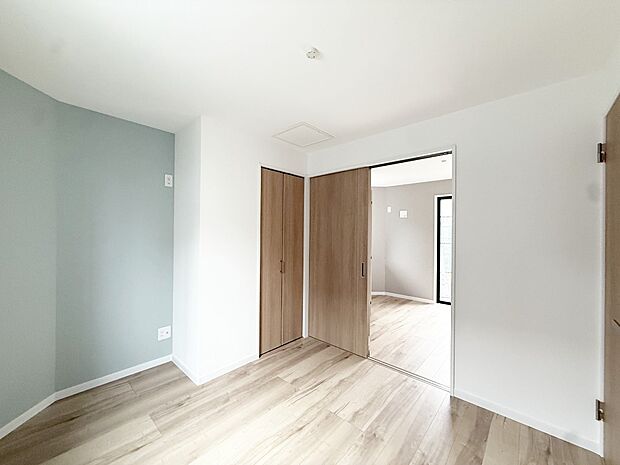 ■落ち着いた色合いのお部屋で穏やかな時間を楽しめます