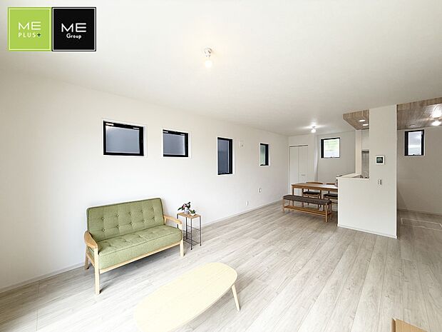 2号棟 ■自然と会話が生まれるひととき※掲載写真の家具・小物等は販売価格に含まれません。