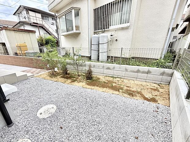 1号棟 ■暮らしに潤いを与える、緑が取り入れられた住まいです