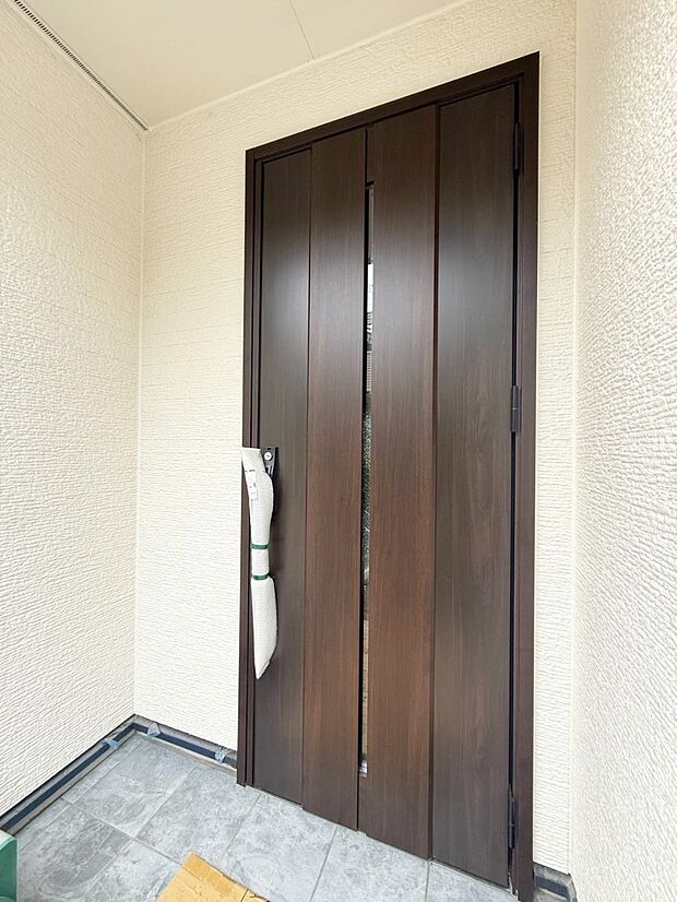 ■ シンプルで美しく、住まいの第一印象を彩る玄関です