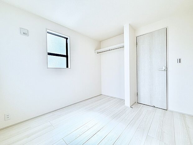 1号棟  ■落ち着いた色合いのお部屋で穏やかな時間を楽しめます