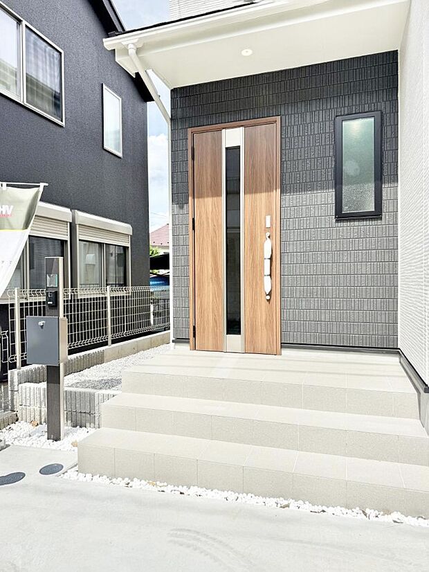 A号棟 ■ 家族とゲストをやさしく迎える、心温まる玄関