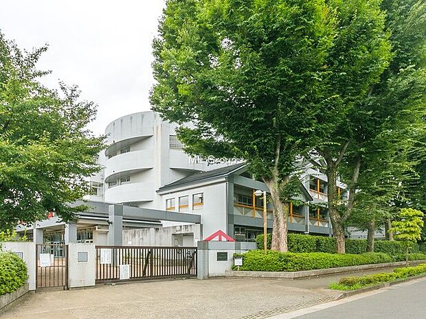 小学校 500m 小平市立小平第六小学校