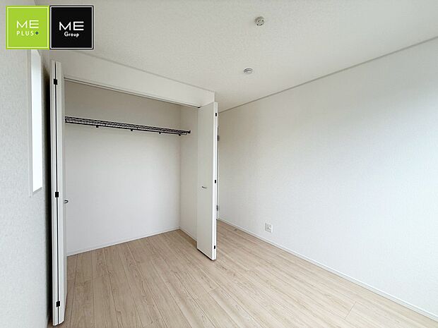 12号棟 ■落ち着いた色合いのお部屋で穏やかな時間を楽しめます