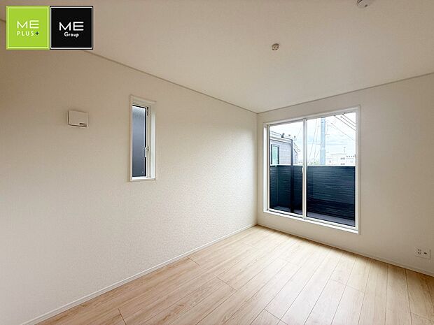 6号棟 ■落ち着いた色合いのお部屋で穏やかな時間を楽しめます