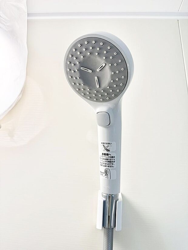 ■手元で簡単に止水できるため、水の無駄遣いを減らすことができます。
