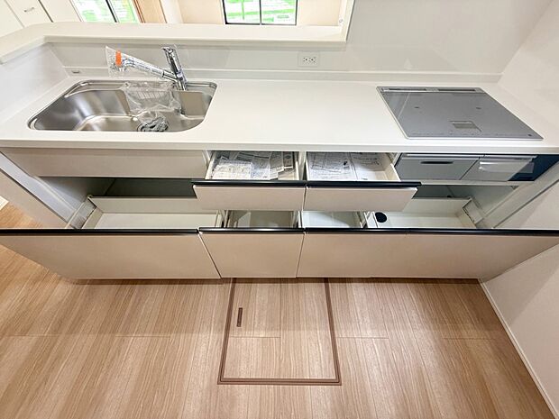 21号棟  ■シンプルで機能的、毎日使いやすいキッチン