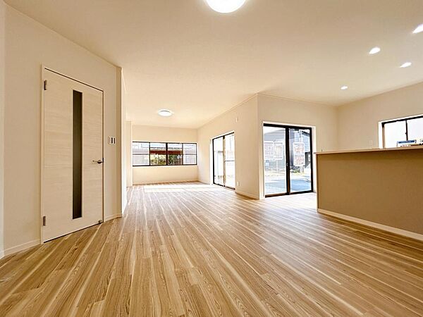 外観：328000526578