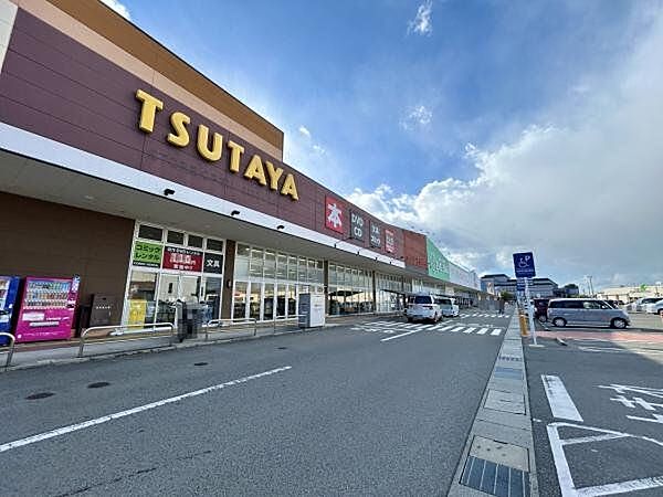 【周辺環境】フレスポ赤穂まで約650ｍ（徒歩約8分）には業務スーパー、エディオン、ダイソー、ザグザグ、TSUTAYA、アグロガーデン、飲食店等が立ち並んでいます。 510m