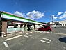 周辺：ファミリーマート赤穂さくら通店 【周辺環境】ファミリーマートさくら通店まで約450m（徒歩約6分）です。甘いものが欲しい時や小腹がすいたときに重宝しそうですね。 990m