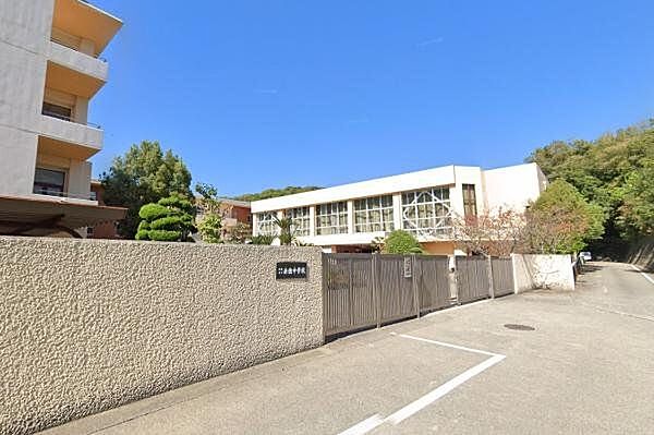 赤穂市立赤穂中学校 【周辺環境】赤穂中学校まで約1700m（徒歩約21分）です。毎日の登下校で体力がつきそうですね。 1990m