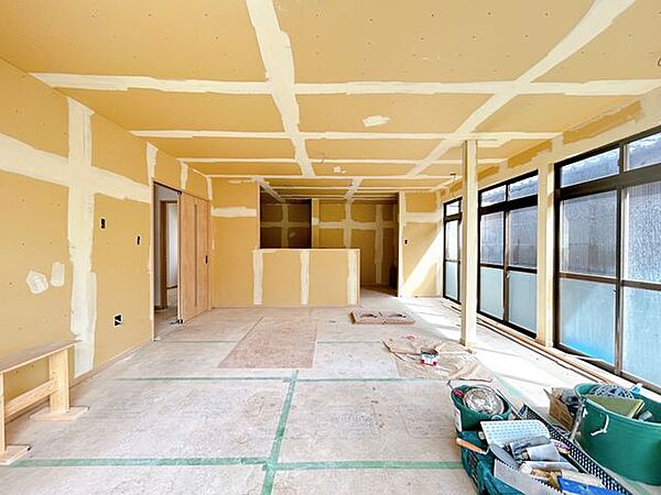 【リフォーム中】耐震補強工事を行います。写真はリビングの様子です。