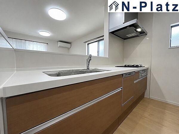 ※居住中の室内写真をAI加工により空室風に仕上げています。