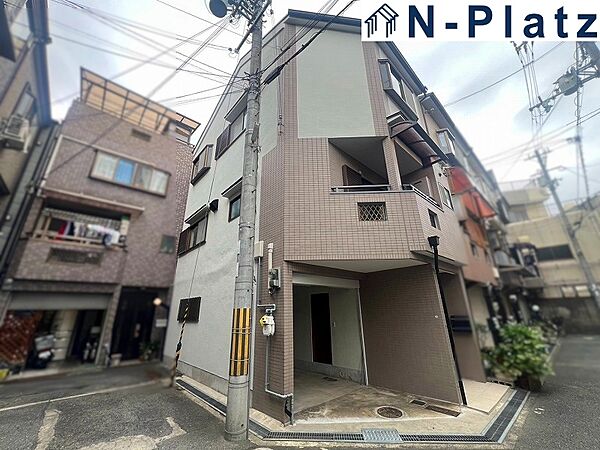 毎日の暮らしに寄り添う、優しい雰囲気の外観が魅力です。