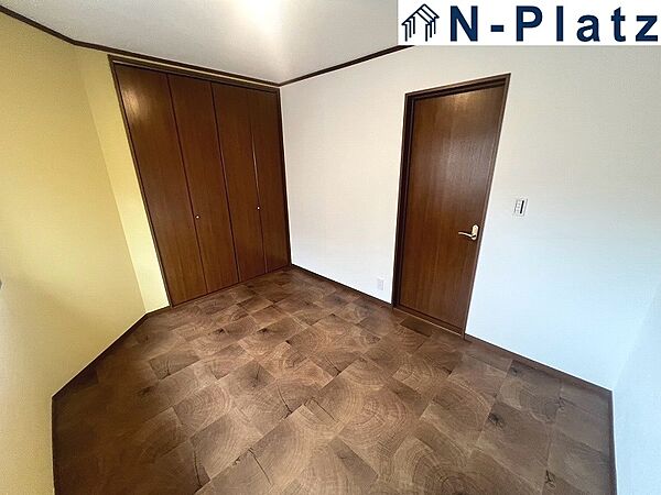 仕事や趣味のスペースとしても活用できる、多用途に使える部屋。