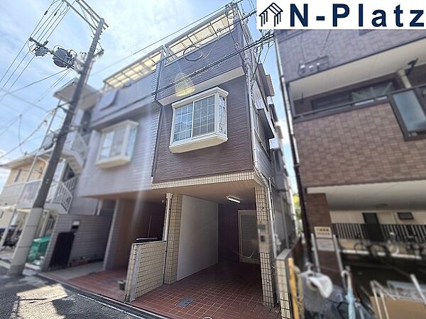 毎日の暮らしに寄り添う、優しい雰囲気の外観が魅力です。