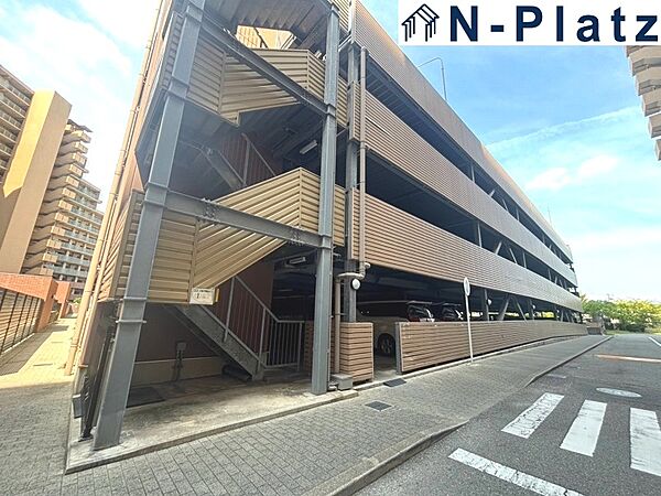 ゴミ置き場や電柱の位置なども現地でご確認いただけます。