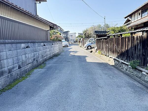 前面道路 南西向き