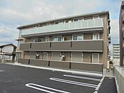 亀山駅より徒歩10分 1階 築7年10ヶ月の賃貸物件