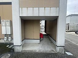 4 / 8