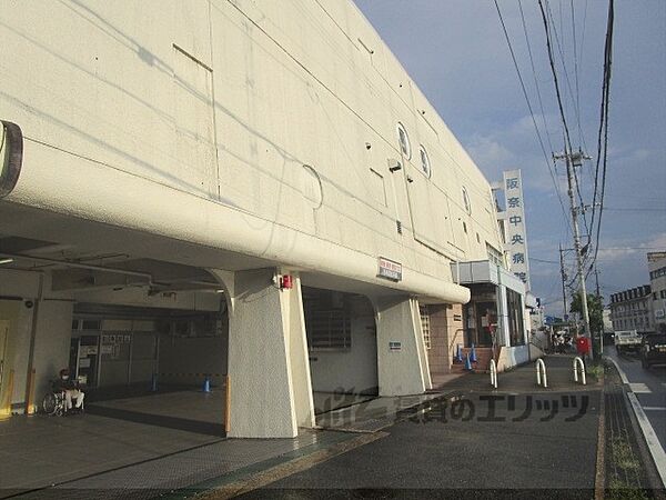 画像7:阪奈中央病院まで1900メートル