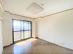 近鉄奈良線 新大宮駅 徒歩10分の賃貸マンション 4階1Kのリビング/ダイニング