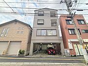 生駒駅より徒歩5分 築24年5ヶ月 4階建の賃貸物件