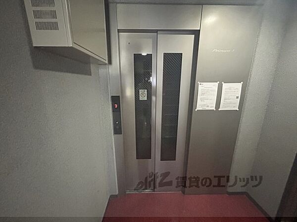 画像12:エレベーター