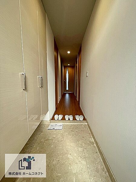 玄関を拡大表示